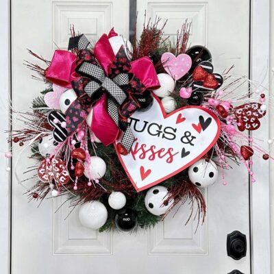 Miss Cayce’s Door Decor | Full Of Hugs & Kisses Wreath